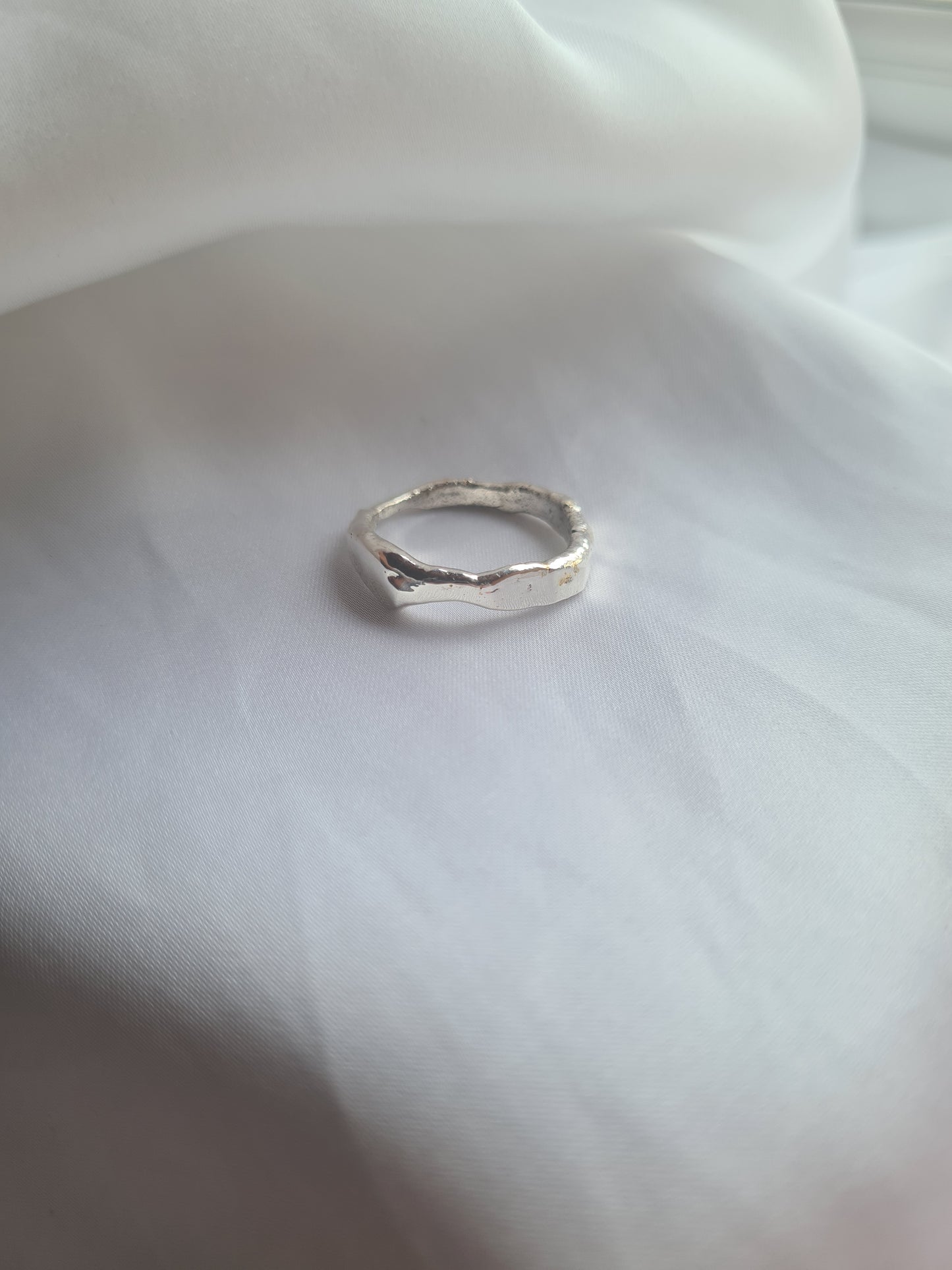 Cósta Thiar Ring
