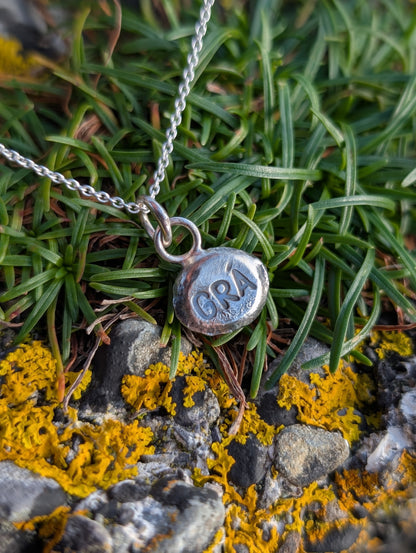 Grá Pendant
