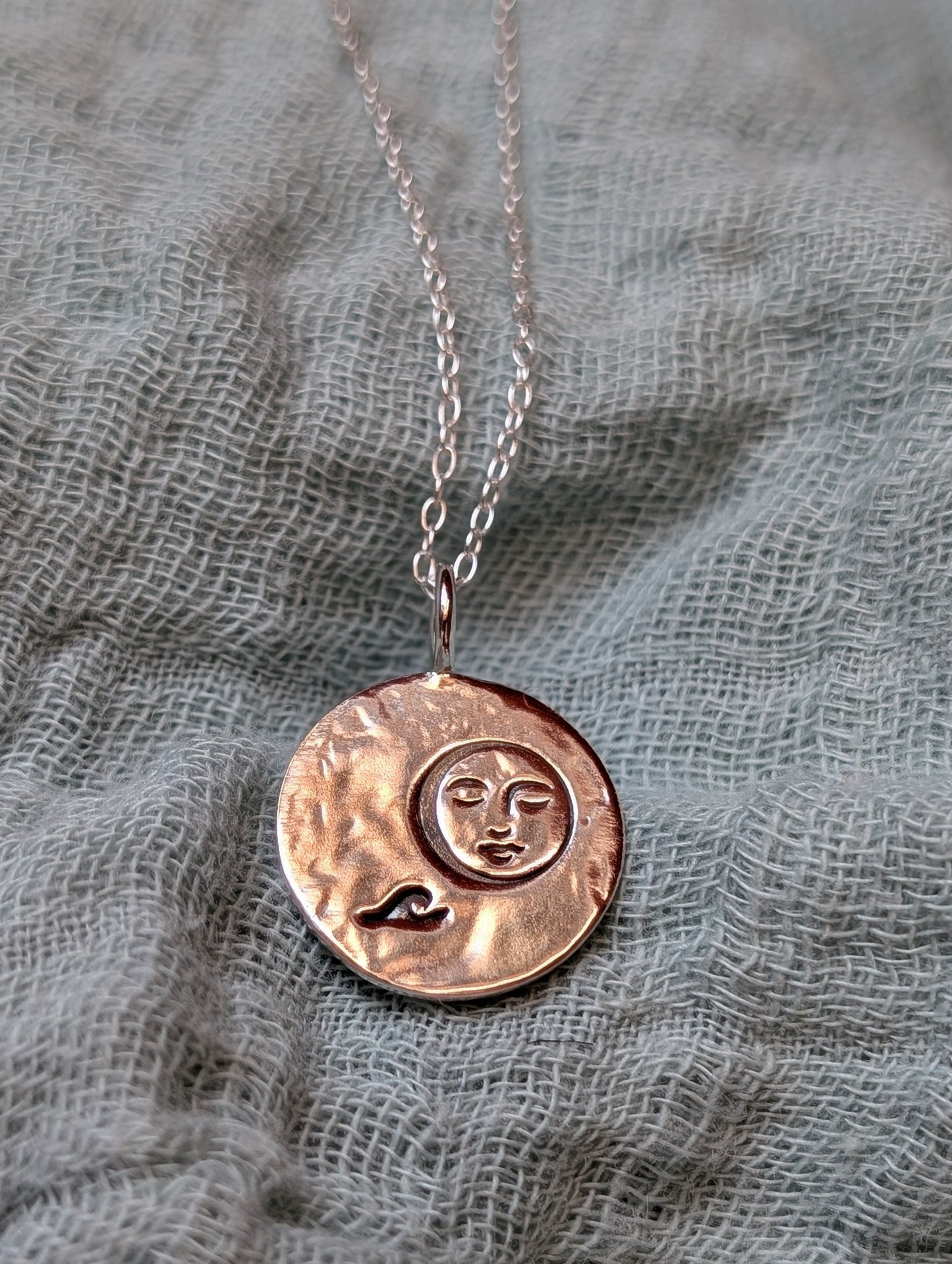 Moontide Amulet